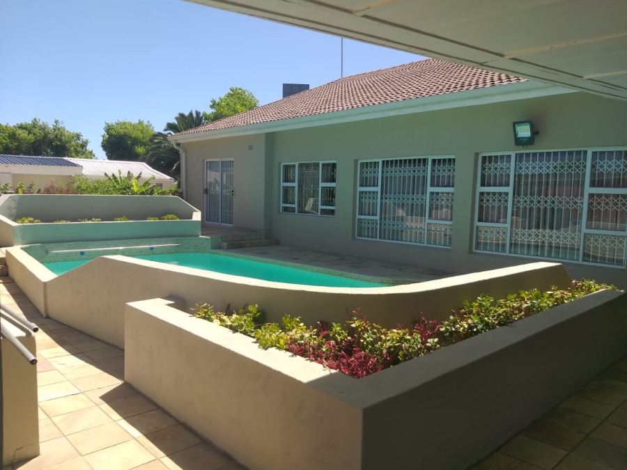 10 Bedroom Property for Sale in Klawer Western Cape